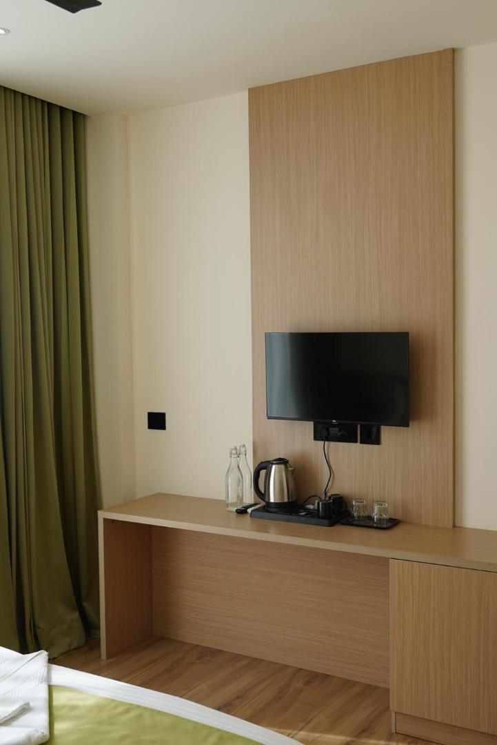Dn Hotel Kochi Buitenkant foto